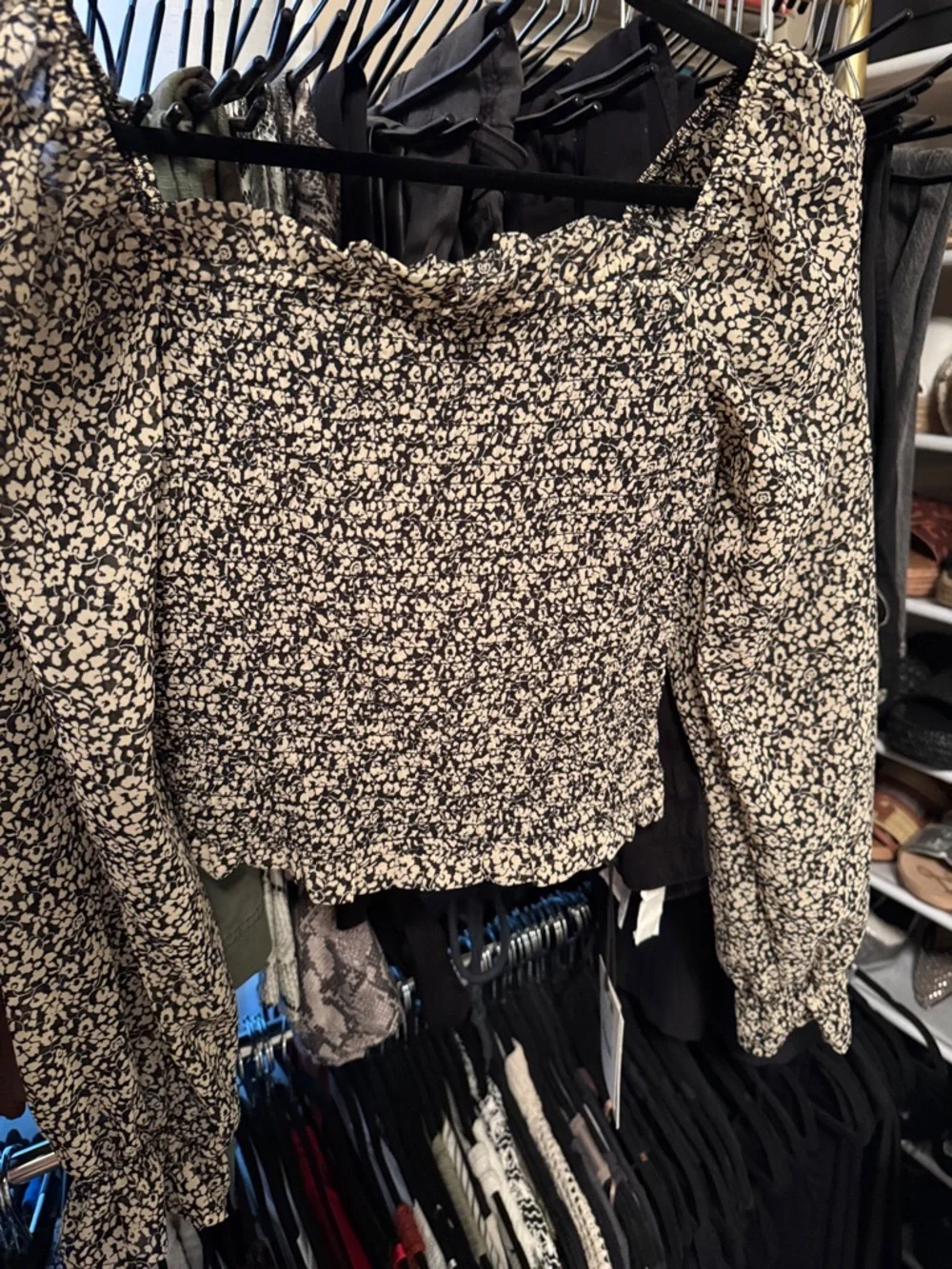 Japna Black & Cream Floral Square-Neck Puff Sleeve Crop Top - Picture 4 of 5